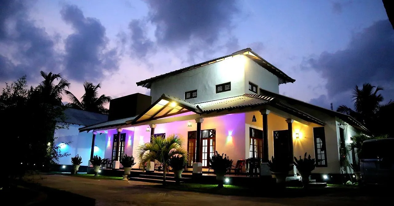 Grand Hilton Hotel 尼甘布